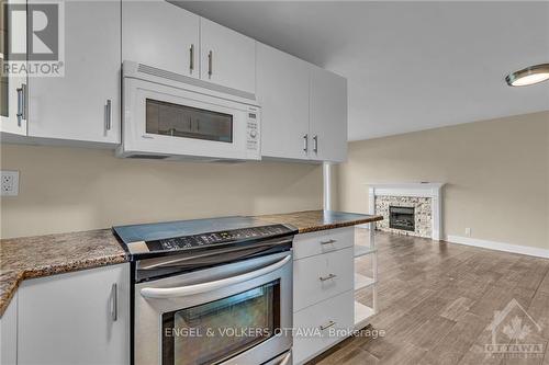 6036 Perth Street, Ottawa, ON - Indoor Photo Showing Kitchen