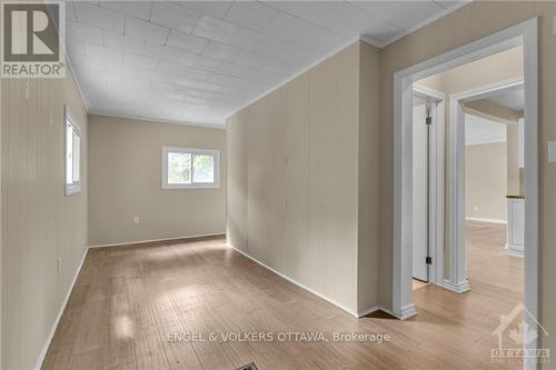 6036 Perth Street, Ottawa, ON - Indoor Photo Showing Other Room