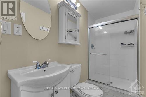 6036 Perth Street, Ottawa, ON - Indoor Photo Showing Bathroom