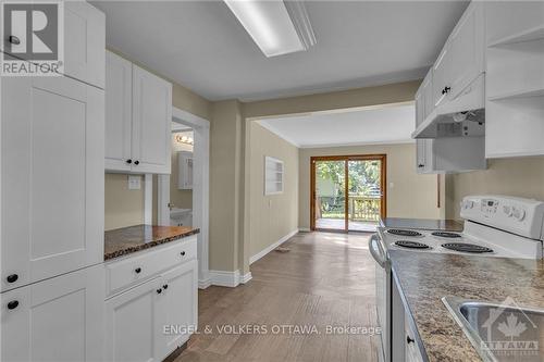 6036 Perth Street, Ottawa, ON - Indoor Photo Showing Kitchen