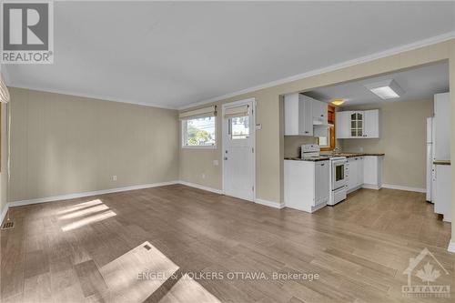 6036 Perth Street, Ottawa, ON - Indoor Photo Showing Kitchen