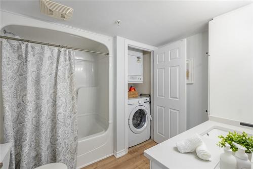 2035 Appleby Line|Unit #105, Burlington, ON - Indoor Photo Showing Laundry Room