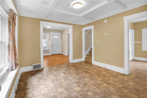 174 Lake Street, St. Catharines, ON - Indoor Photo Showing Other Room