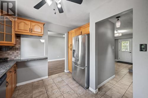 532 Grandview Street S, Oshawa (Donevan), ON - Indoor Photo Showing Kitchen