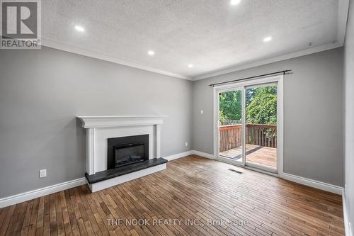 532 Grandview Street S, Oshawa (Donevan), ON - Indoor Photo Showing Living Room With Fireplace