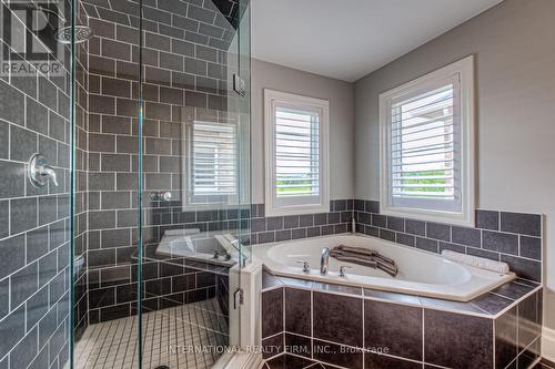 3360 Roma Avenue, Burlington, ON - Indoor Photo Showing Bathroom