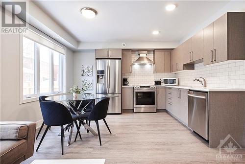 569 Mcleod Street Unit#1, Ottawa, ON - Indoor Photo Showing Kitchen With Stainless Steel Kitchen With Upgraded Kitchen