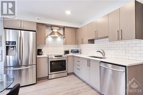 569 Mcleod Street Unit#1, Ottawa, ON - Indoor Photo Showing Kitchen With Stainless Steel Kitchen With Double Sink With Upgraded Kitchen