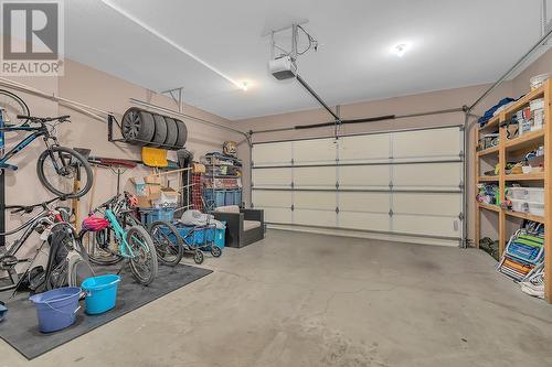 4813 Dillon Place, Kelowna, BC - Indoor Photo Showing Garage