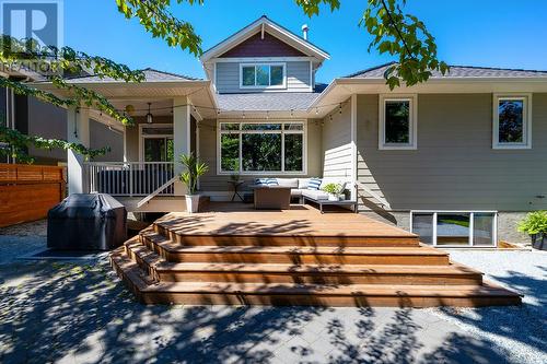 4813 Dillon Place, Kelowna, BC - Outdoor With Deck Patio Veranda