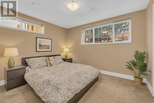 4813 Dillon Place, Kelowna, BC - Indoor Photo Showing Bedroom