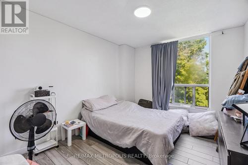 509 - 15 London Green Court, Toronto (Glenfield-Jane Heights), ON - Indoor Photo Showing Bedroom