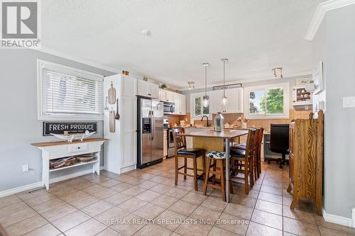 33 Hillcrest Avenue, Brant, ON - Indoor Photo Showing Dining Room