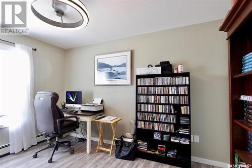 315 1545 Neville Drive, Regina, SK - Indoor Photo Showing Office