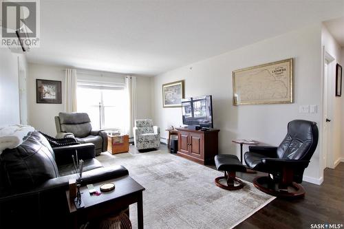 315 1545 Neville Drive, Regina, SK - Indoor Photo Showing Living Room