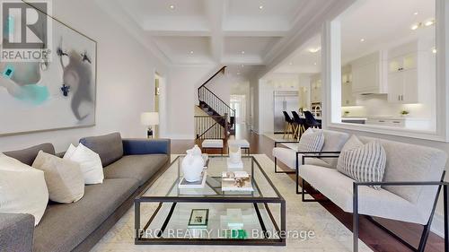 3029 Parsonage Crescent, Oakville, ON - Indoor Photo Showing Living Room