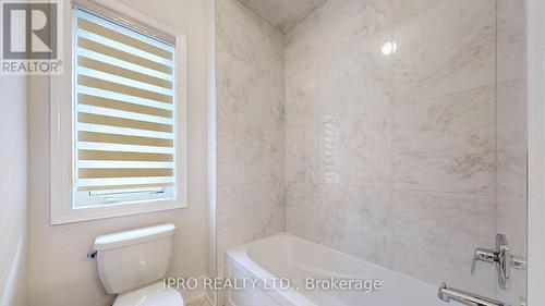 3029 Parsonage Crescent, Oakville, ON - Indoor Photo Showing Bathroom