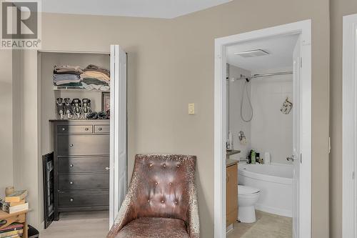 567 Yates Road Unit# 201, Kelowna, BC - Indoor Photo Showing Bathroom