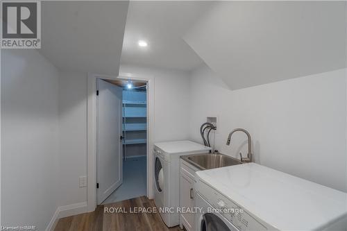 1104 Vansickle Road, St. Catharines, ON - Indoor Photo Showing Laundry Room