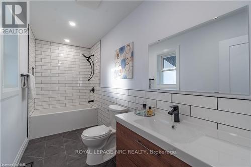 1104 Vansickle Road, St. Catharines, ON - Indoor Photo Showing Bathroom