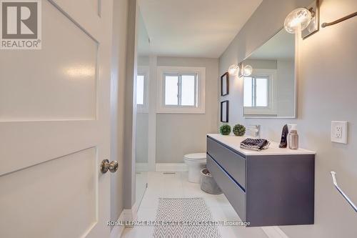 514 Vyner Crescent, Oakville (Bronte West), ON - Indoor Photo Showing Bathroom