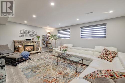 514 Vyner Crescent, Oakville (Bronte West), ON - Indoor Photo Showing Living Room With Fireplace