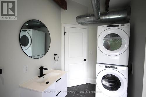 55 Cayuga Street, Brantford, ON - Indoor Photo Showing Laundry Room