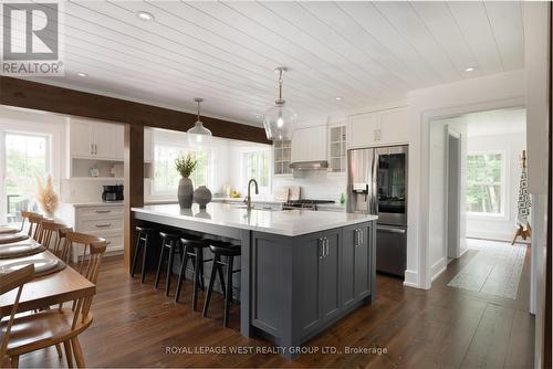 1078 Woodwinds Road, Muskoka Lakes, ON - Indoor Photo Showing Kitchen With Upgraded Kitchen