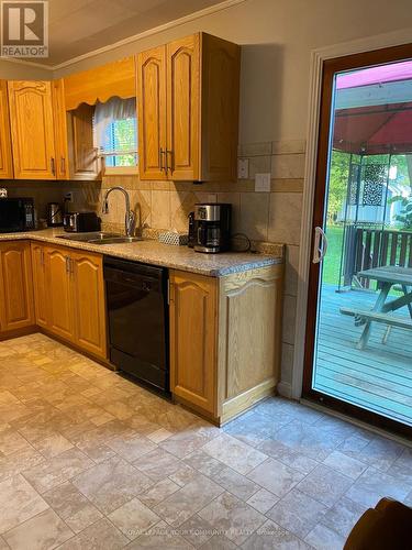 644 Chestnut Street, Innisfil, ON - Indoor Photo Showing Kitchen With Double Sink