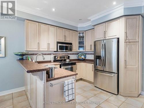 3 Hillpath Crescent, Brampton (Snelgrove), ON - Indoor Photo Showing Kitchen