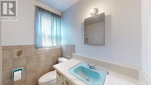 99 Pemberton Avenue, Toronto (Newtonbrook East), ON - Indoor Photo Showing Bathroom