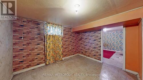 99 Pemberton Avenue, Toronto (Newtonbrook East), ON - Indoor Photo Showing Other Room