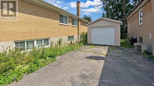 99 Pemberton Avenue, Toronto (Newtonbrook East), ON - Outdoor With Exterior