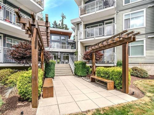 105-4960 Songbird Pl, Nanaimo, BC - Outdoor