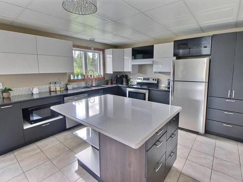 Cuisine - 1492 Ch. Croteau, Amos, QC - Indoor Photo Showing Kitchen