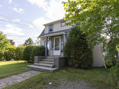 8 Elm Street, Thunder Bay, ON - Outdoor