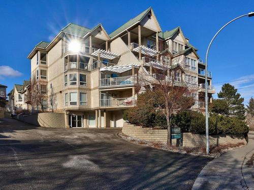 504-712 Sahali Terrace, Kamloops, BC - Outdoor With Facade