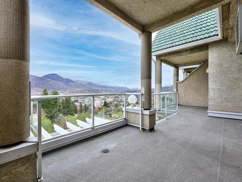 504-712 Sahali Terrace, Kamloops, BC - Outdoor With Exterior