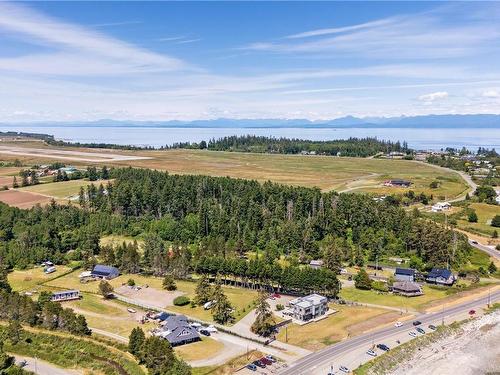 348 Lazo Rd, Comox, BC 