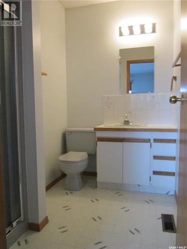 27 Groat Drive, Melfort, SK - Indoor Photo Showing Bathroom