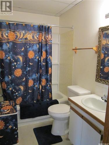 27 Groat Drive, Melfort, SK - Indoor Photo Showing Bathroom