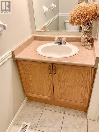 764 Silversmith Street, London, ON - Indoor Photo Showing Bathroom