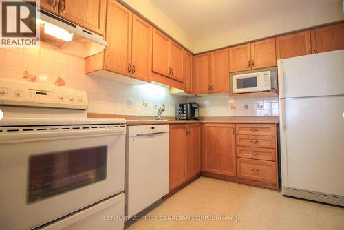 764 Silversmith Street, London, ON - Indoor Photo Showing Kitchen