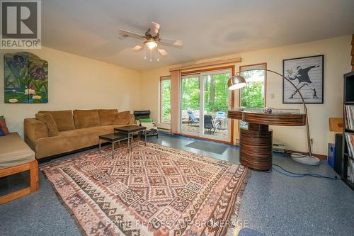 9919 Pinery Lane, Lambton Shores (Grand Bend), ON - Indoor Photo Showing Living Room