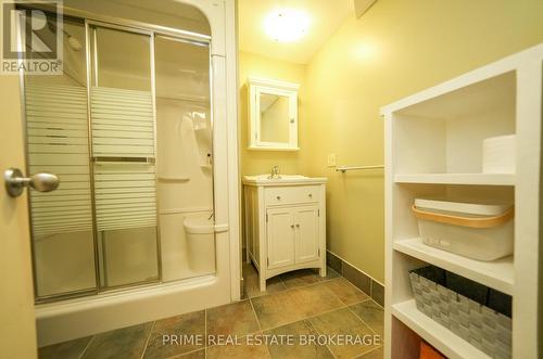 9919 Pinery Lane, Lambton Shores (Grand Bend), ON - Indoor Photo Showing Bathroom