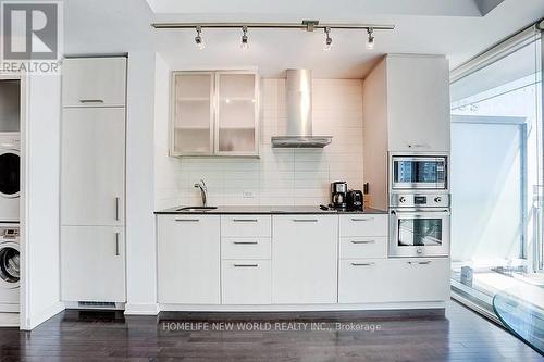 2812 - 14 York Street, Toronto (Waterfront Communities), ON - Indoor Photo Showing Kitchen