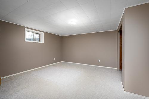 11901 Kalamalka Road, Coldstream, BC - Indoor Photo Showing Other Room