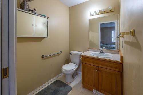 20-115 Redwing Place, Oliver, BC - Indoor Photo Showing Bathroom