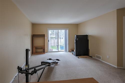 20-115 Redwing Place, Oliver, BC - Indoor Photo Showing Other Room