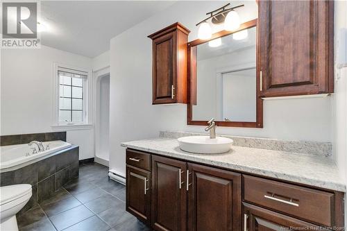 23 Deerfield Drive, Moncton, NB - Indoor Photo Showing Bathroom